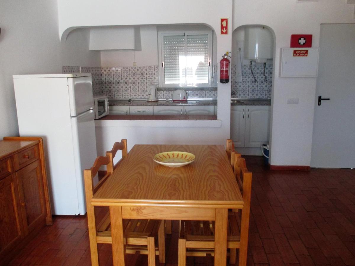 Apartamentos Salema Praia Club Exteriör bild