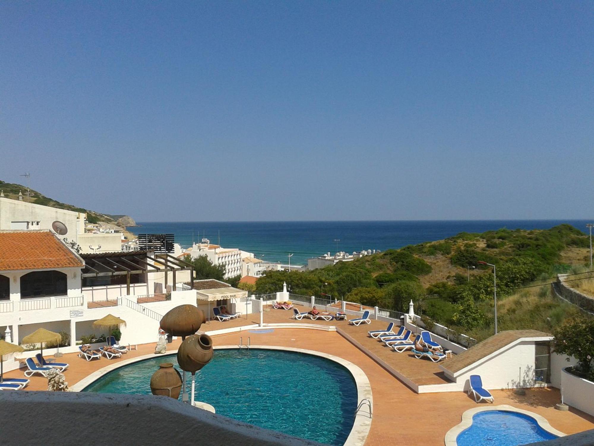 Apartamentos Salema Praia Club Exteriör bild