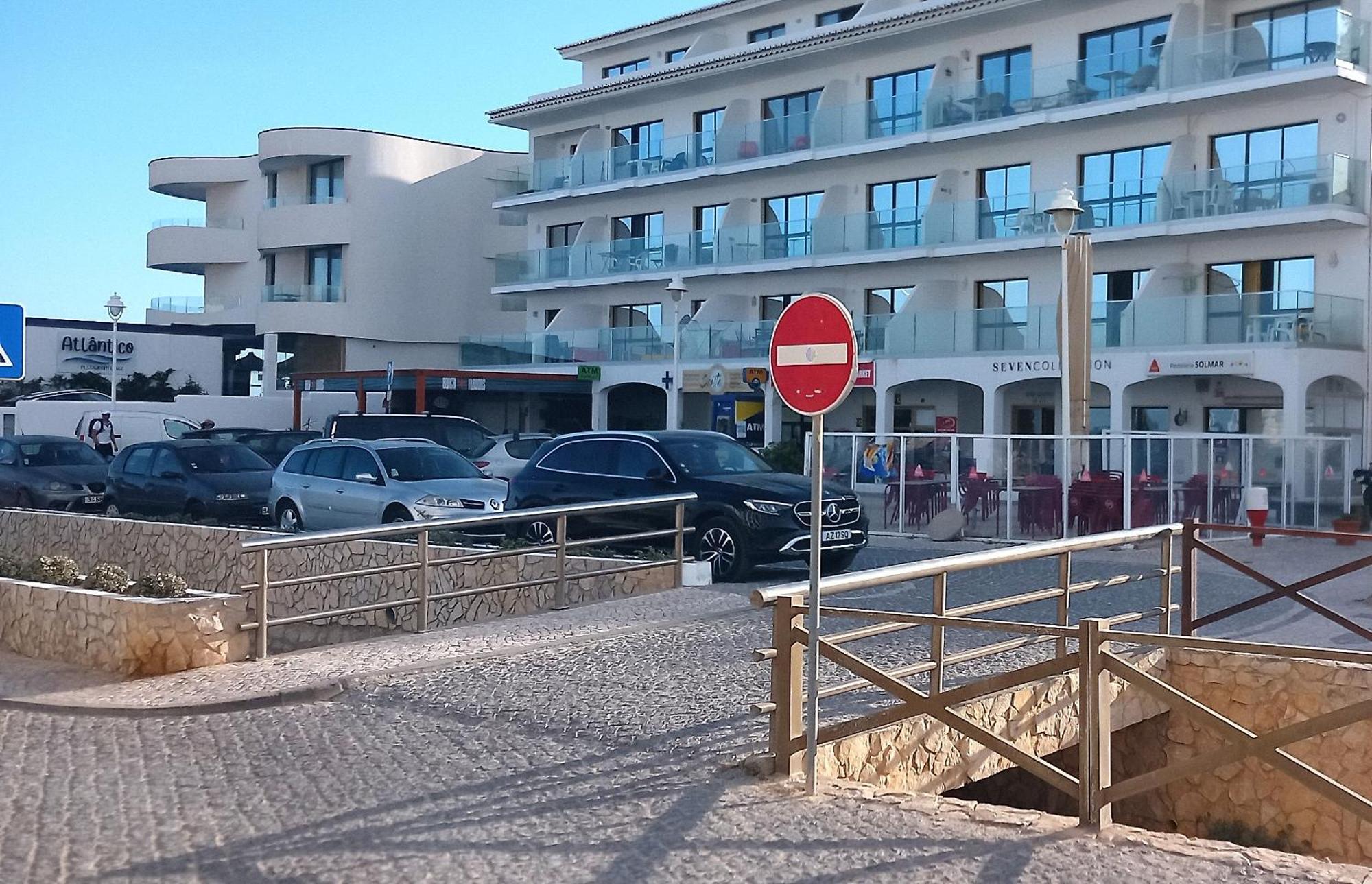 Apartamentos Salema Praia Club Exteriör bild