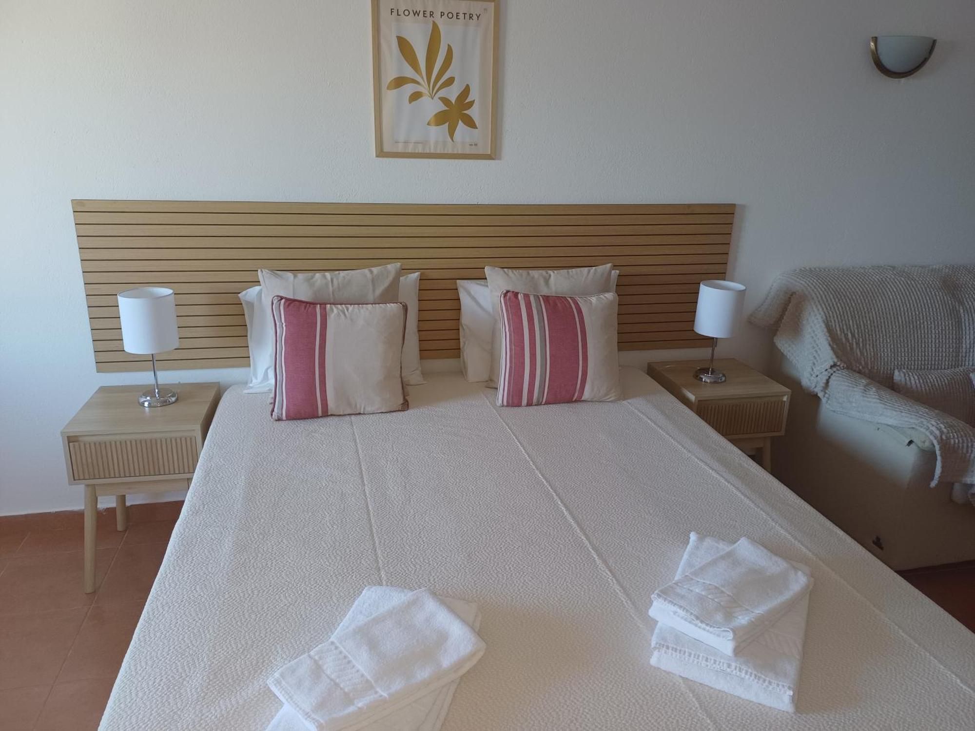 Apartamentos Salema Praia Club Exteriör bild