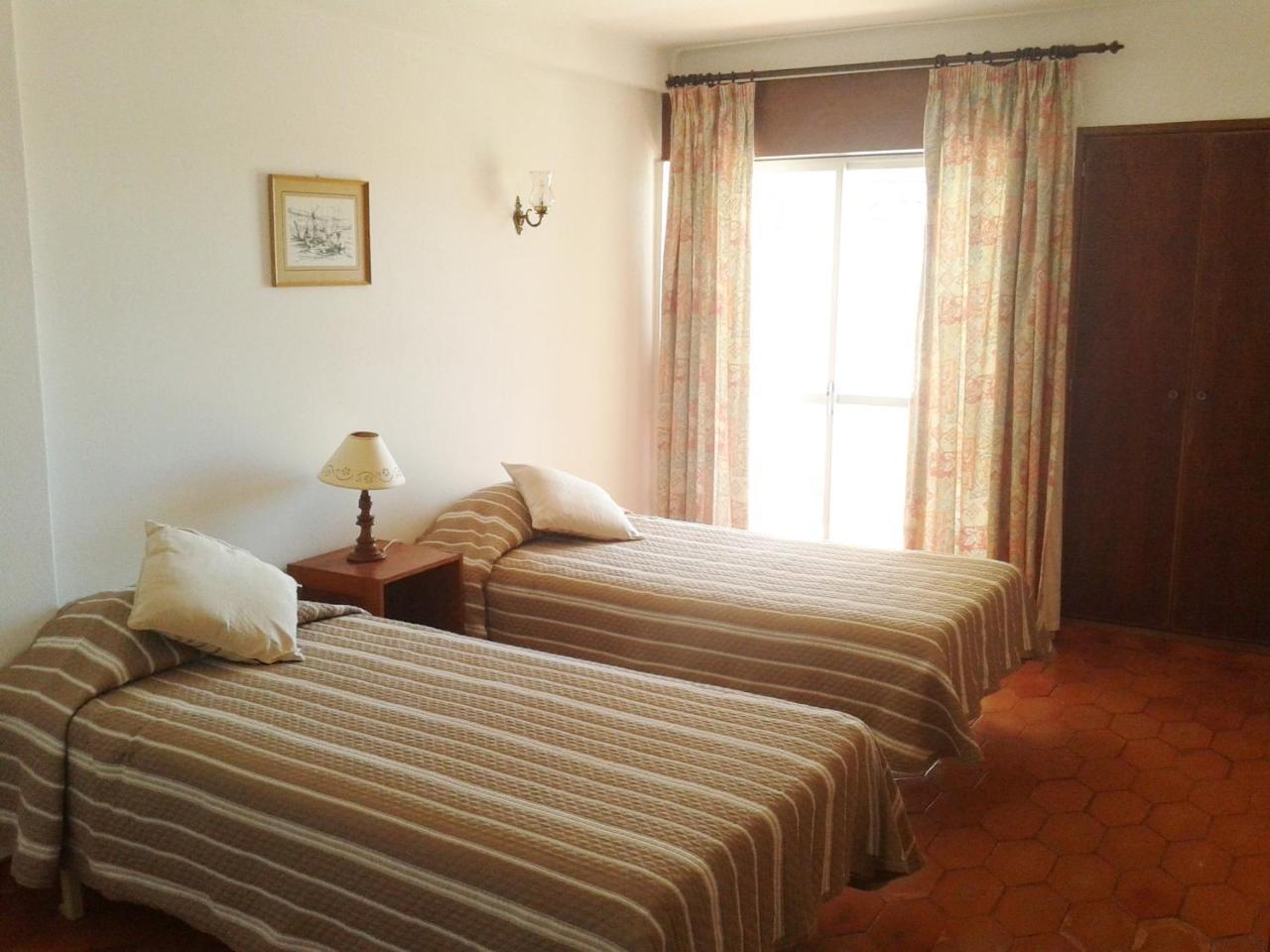 Apartamentos Salema Praia Club Exteriör bild